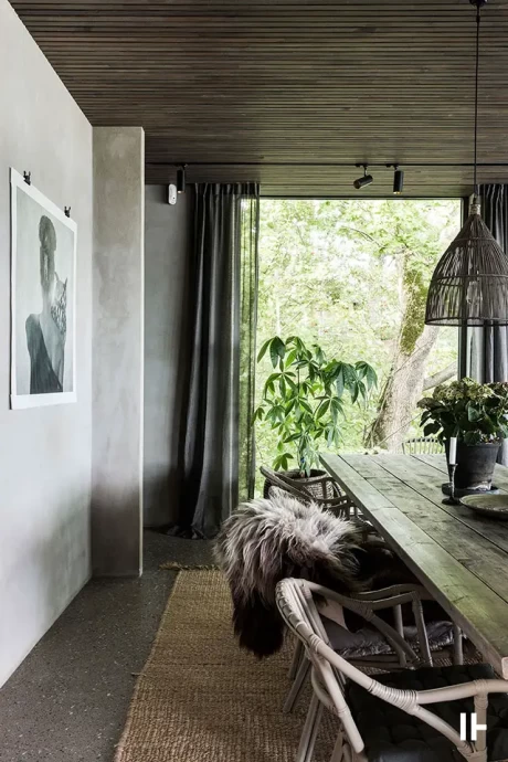 Современная вилла на берегу озера Меларен в шведской коммуне Вестманланд (167 м2)