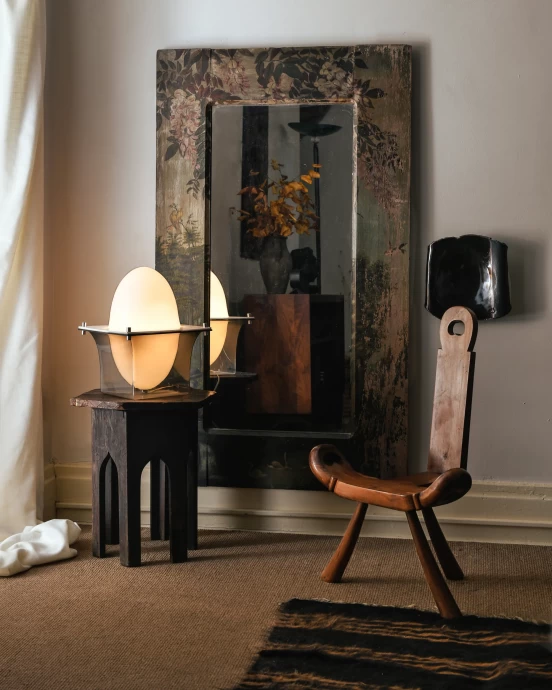 Квартира продавца винтажной мебели и художника Райана Йи в Питтсбурге, Пенсильвания