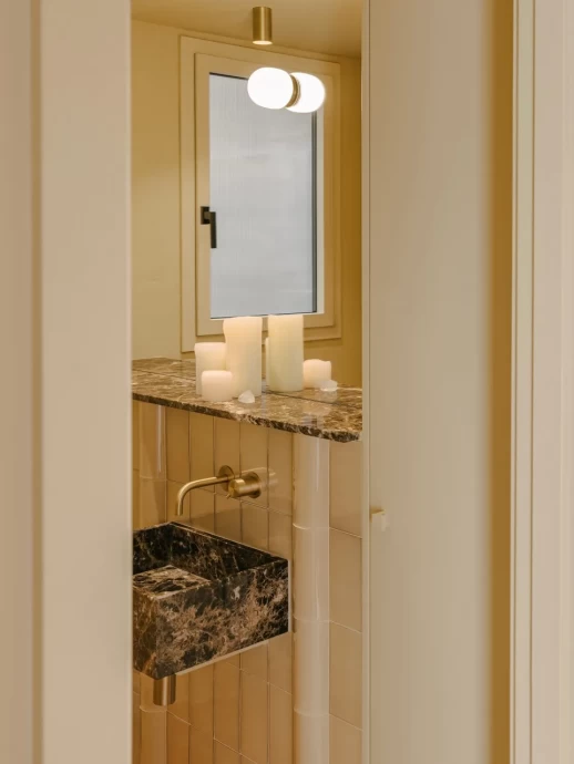 Лофт площадью 100 м2 в промышленном здании 1956 года в Барселоне Лофт площадью 100 м2 в промышленном здании 1956 года в Барселоне