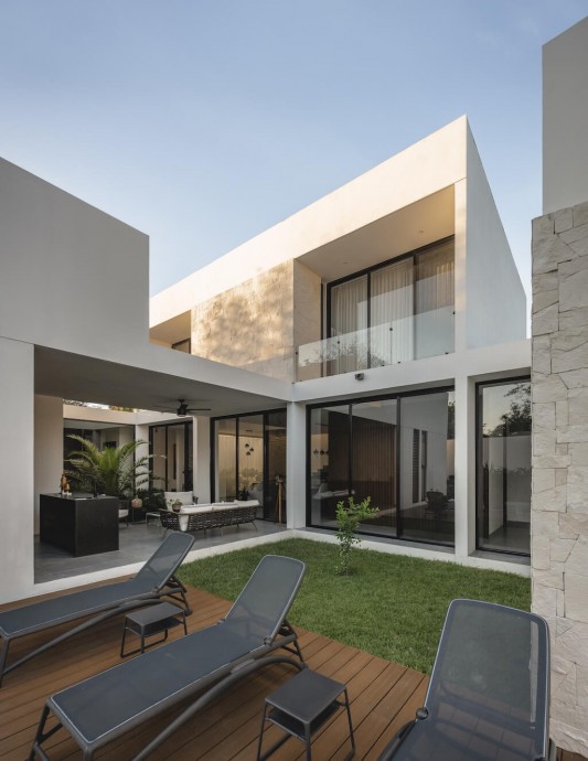 Современный дом в Мериде, Мексика