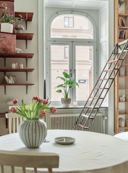 Студия площадью 28 м2 в здании XIX века в Стокгольме