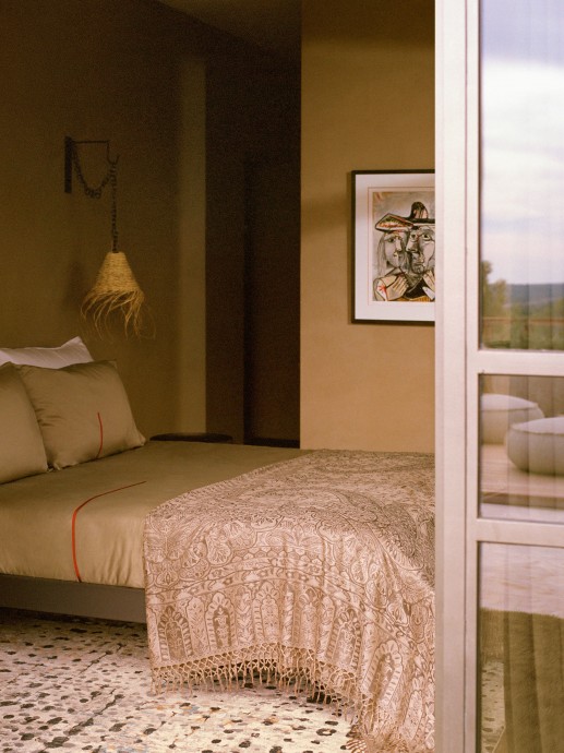 Вилла с видом на природный парк Альпий во французском Провансе