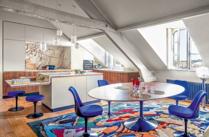 Мансардная квартира в Париже