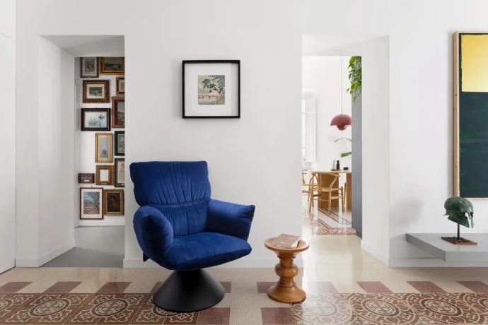 Квартира для молодой пары в доме 1936 года постройки в итальянском городке Салерно (75 м2)