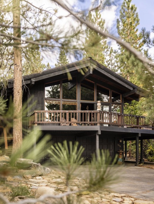 Загородный дом дизайнера Ноз Нодзава на озере Тахо в Калифорнии