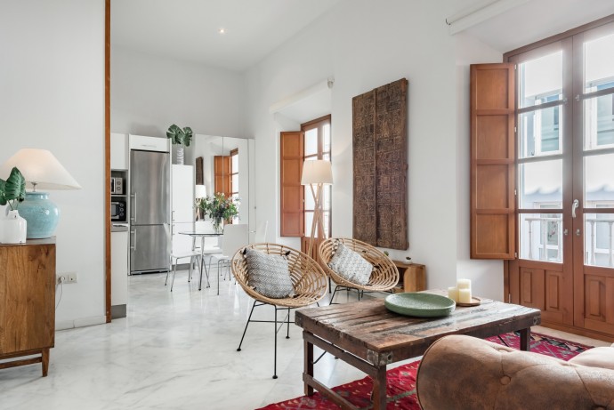 Светлые апартаменты с террасой на крыше