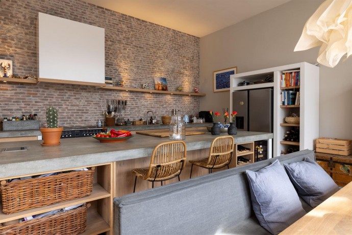 Двухуровневая квартира в здании 1912 года постройки в Нидерландах (165 м2)