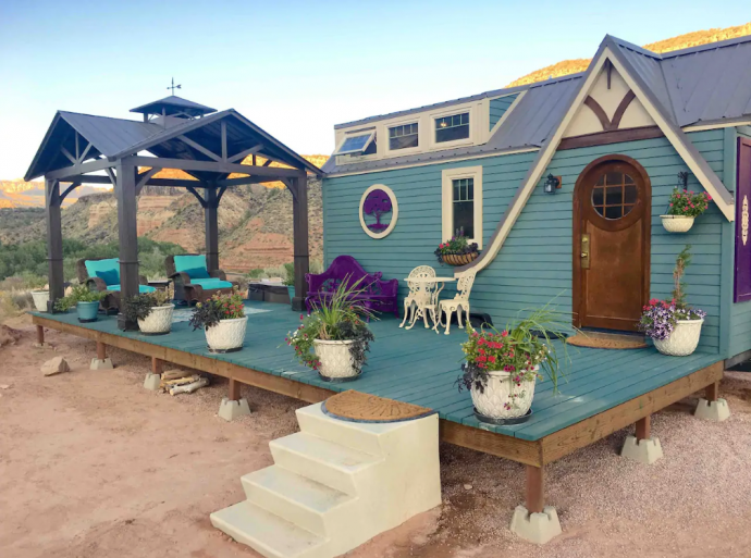 Небольшой домик в горах штата Юта Небольшой домик в горах штата Юта