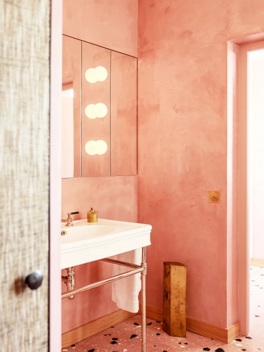 Двухуровневая квартира в Париже