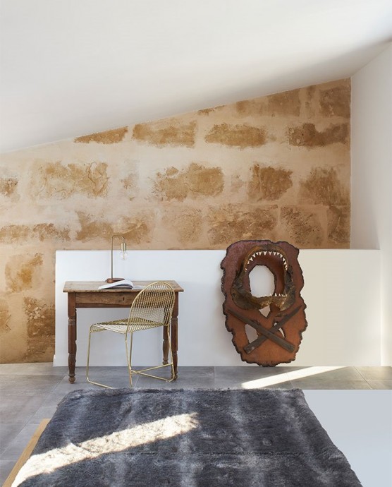 Слияние авангарда и традиций в интерьере небольшого дома в городе Алькудия, Испания
