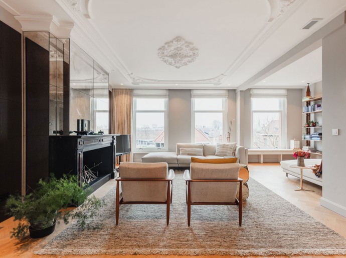 Двухуровневая квартира в центре Амстердама Двухуровневая квартира в центре Амстердама