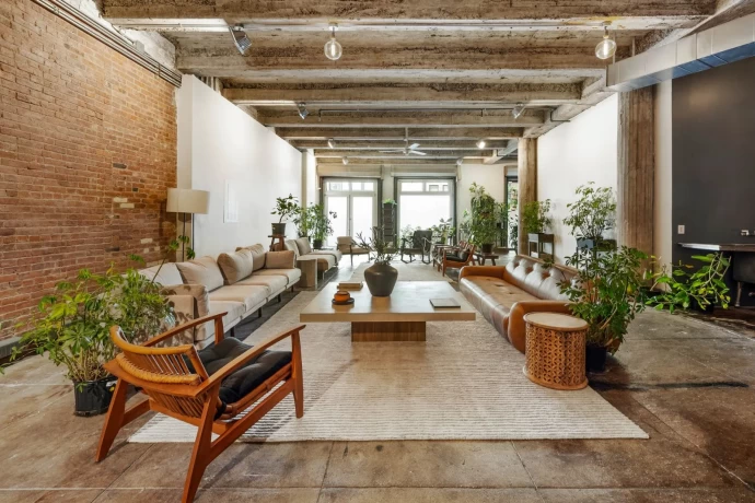 Двухуровневый лофт на территории бывшего склада чайной компании Tetley в Гринвич-Виллидж, Нью-Йорк