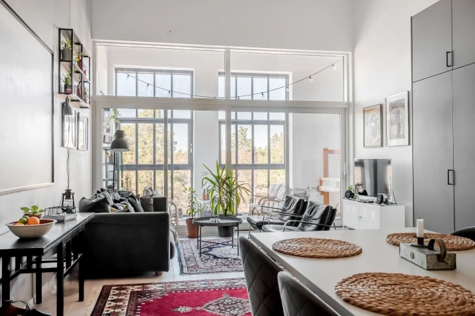 Квартира площадью 96 м2 в старом промышленном здании в Швеции