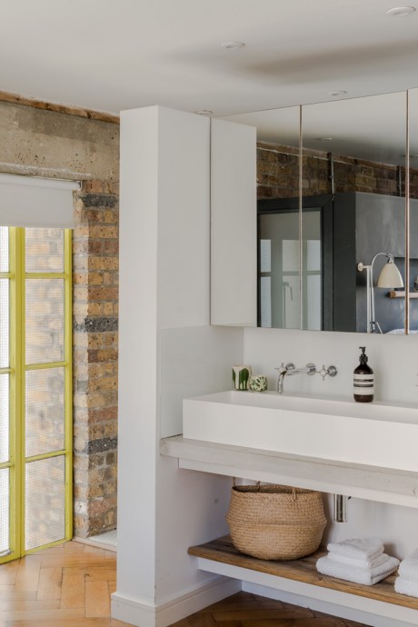 Мини-лофт площадью 45 м2 на территории бывшей фабрики 1869 года в Лондоне Мини-лофт площадью 45 м2 на территории бывшей фабрики 1869 года в Лондоне