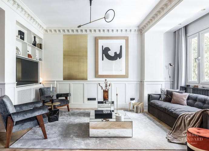 Стильные апартаменты в классическом здании в Мадриде