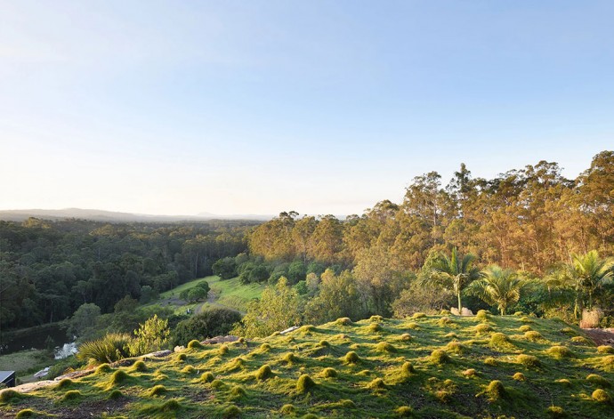Дом на холме с видами на природный парк в часе езды от Брисбена, Австралия