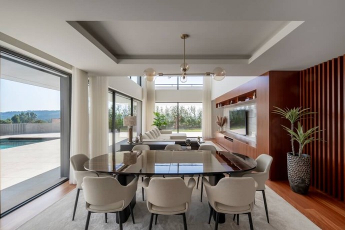 Современный дом в Каррегосе, Португалия