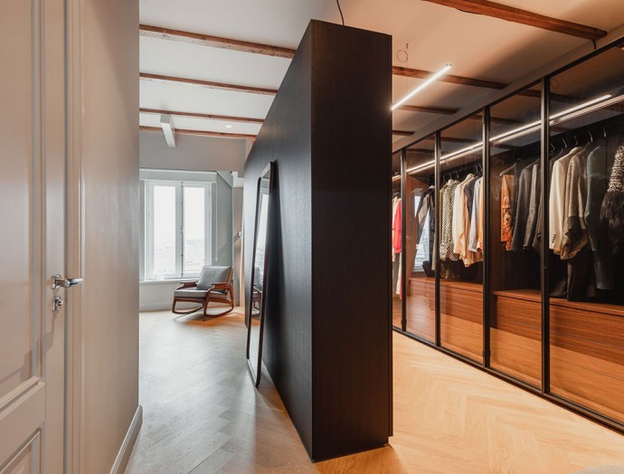 Двухуровневая квартира в центре Амстердама Двухуровневая квартира в центре Амстердама