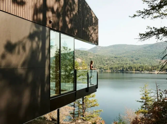 Дом над озером в Британской Колумбии, Канада