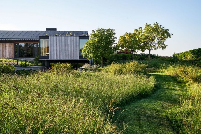 Загородный дом дизайнера Евы Робинсон и архитектора Джоша Винера в Уэйнскотте, Нью-Йорк