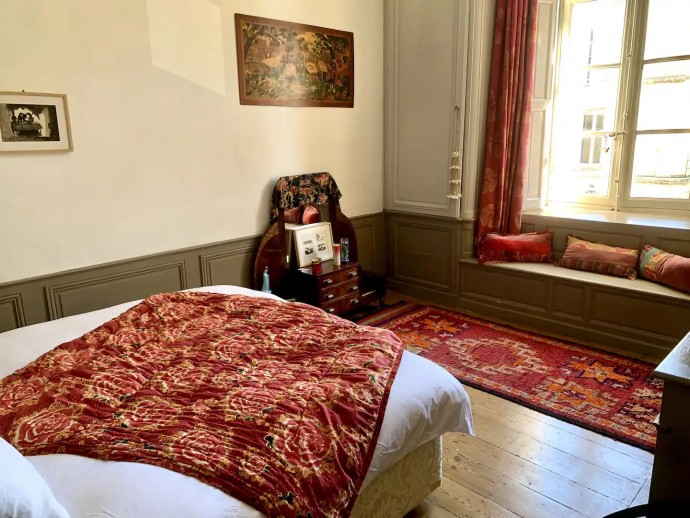 Квартира в доме XVIII века в Бордо, Франция (165 м2)