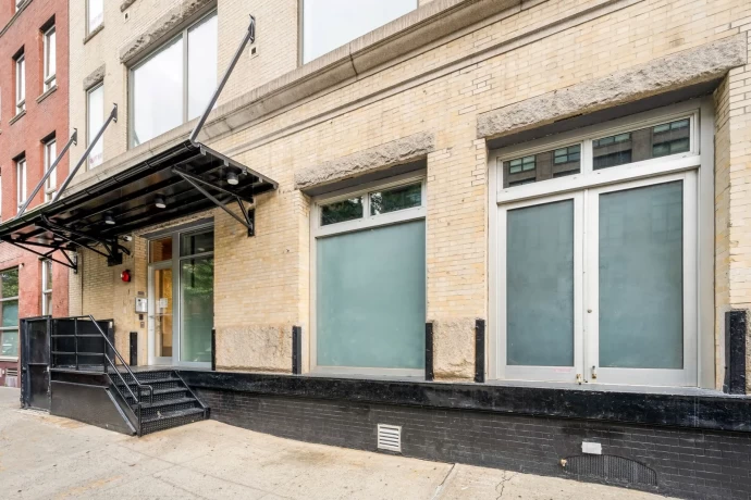 Двухуровневый лофт на территории бывшего склада чайной компании Tetley в Гринвич-Виллидж, Нью-Йорк