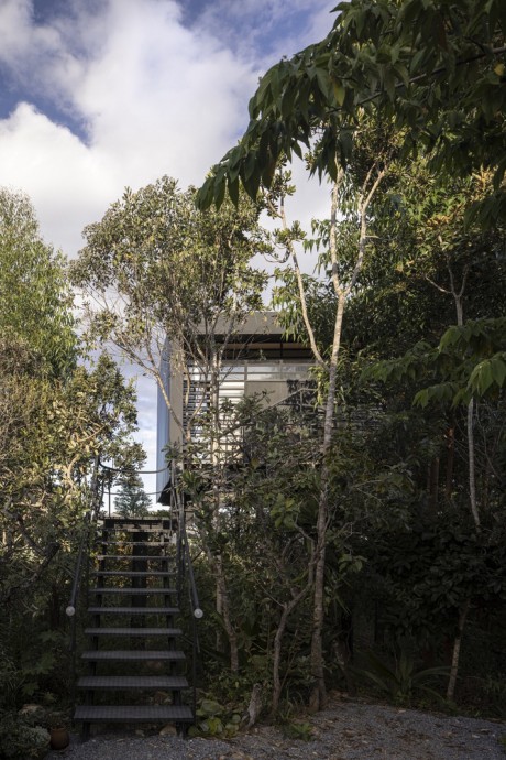 Деревянный дом площадью 40 м2 (+ терраса 38 м2) в Бразилии
