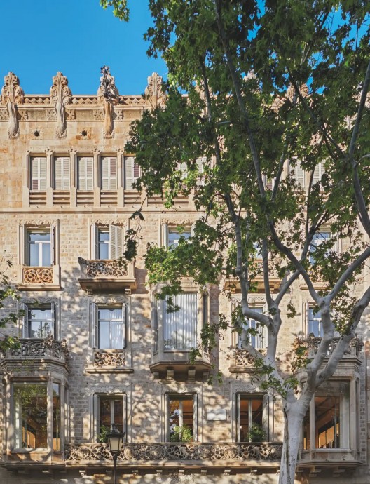 Квартира в здании конца XIX века на Пасео-де-Грасиа в Барселоне