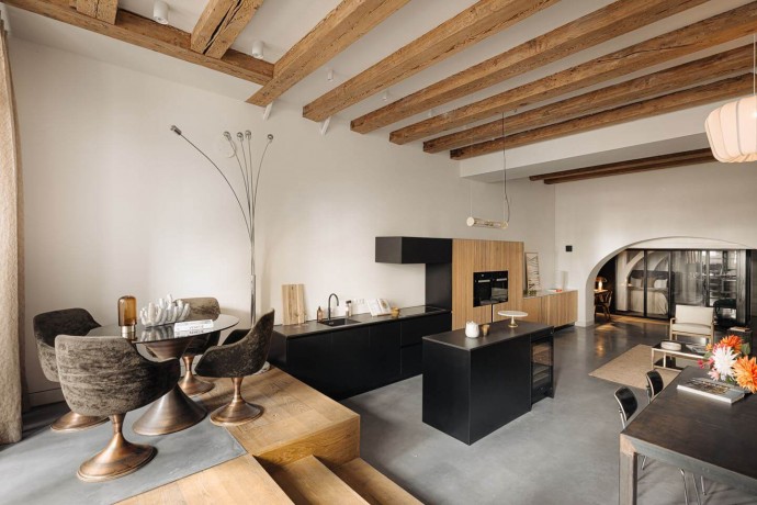 Квартира-лофт в доме XVIII века в Амстердаме Квартира-лофт в доме XVIII века в Амстердаме