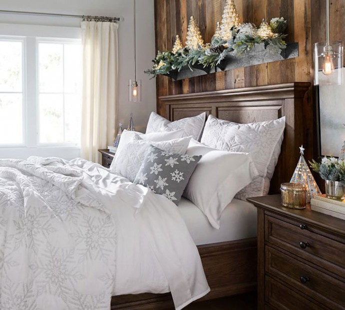Рождественские идеи в традиционных цветах от бренда Pottery Barn
