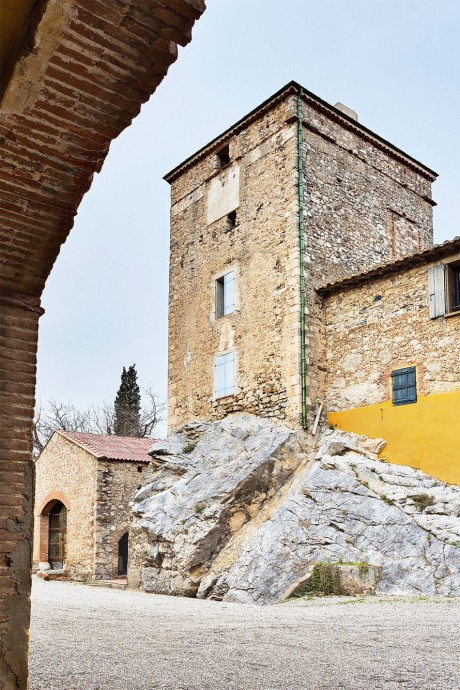 Сельский каменный дом XIX века на юге Франции