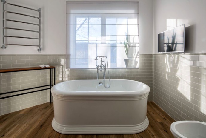 Контрастные цветовые сочетания в декоре двухуровневой квартиры