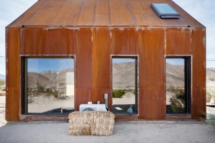 Комфортный мини-дом в калифорнийской пустыне