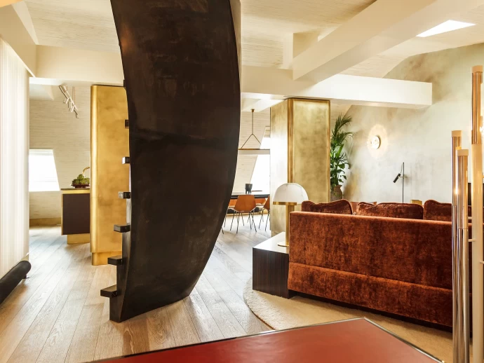 Двухуровневая квартира в Париже