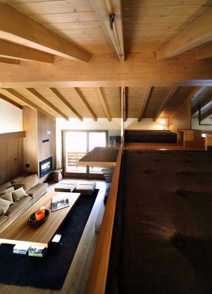 Деревянный интерьер в современном деревенском доме в Италии Деревянный интерьер в современном деревенском доме в Италии