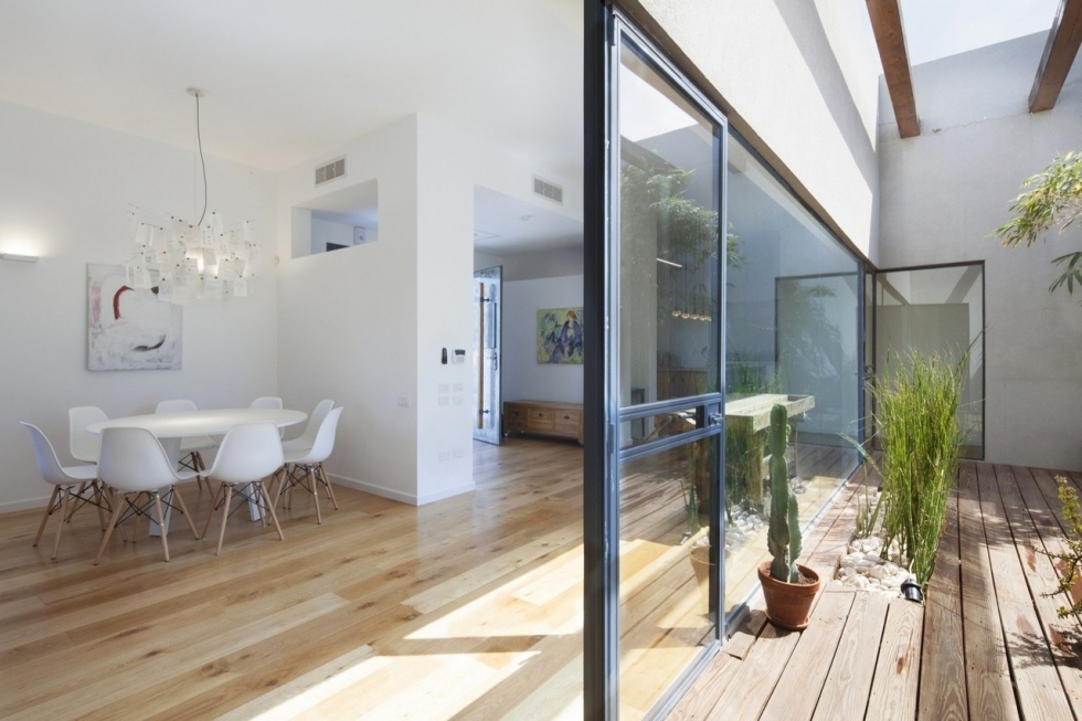 Дом с атриумом в Израиле