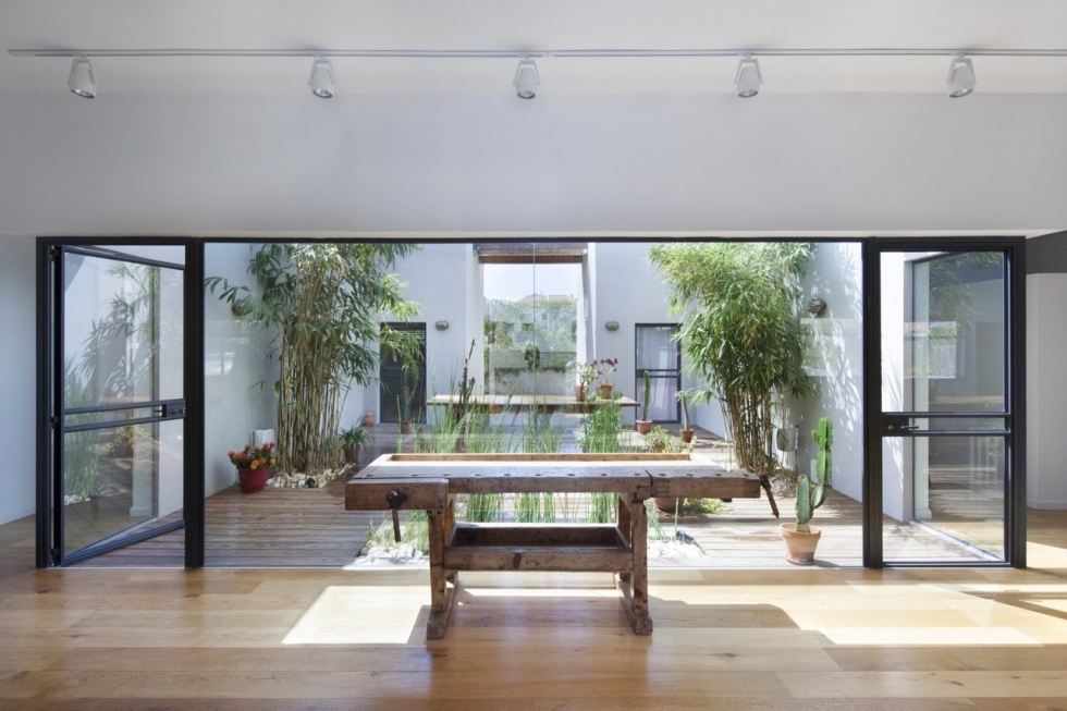 Дом с атриумом в Израиле