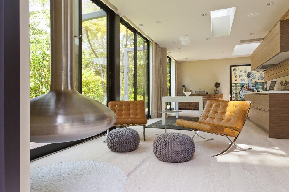 Рабочая студия в скандинавском стиле в дополнение к калифорнийской резиденции Рабочая студия в скандинавском стиле в дополнение к калифорнийской резиденции