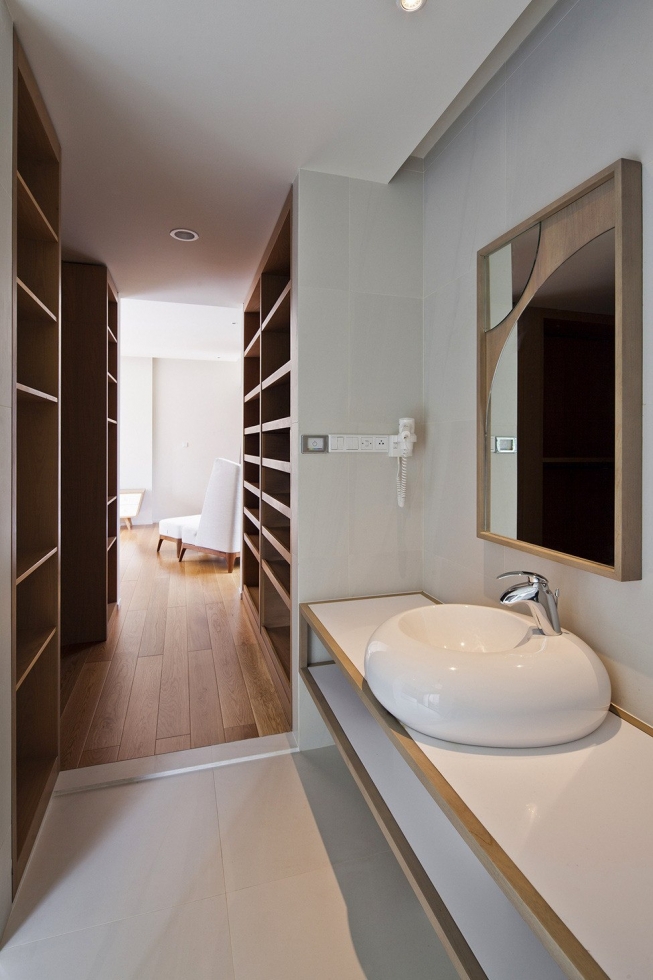 Дом с бассейном на крыше в Хошимине