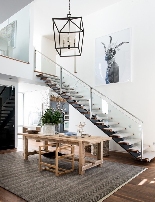 Современный интерьер с элементами стиля шале в Канаде