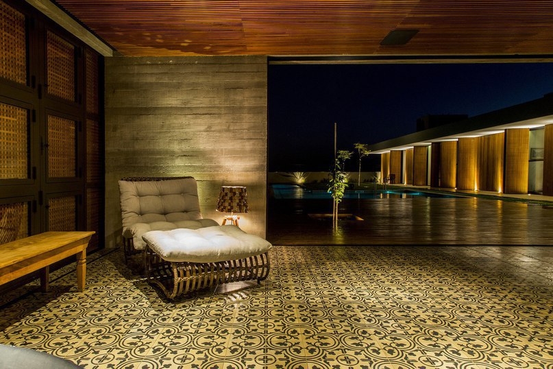 Частный дом с чертами бразильского модернизма