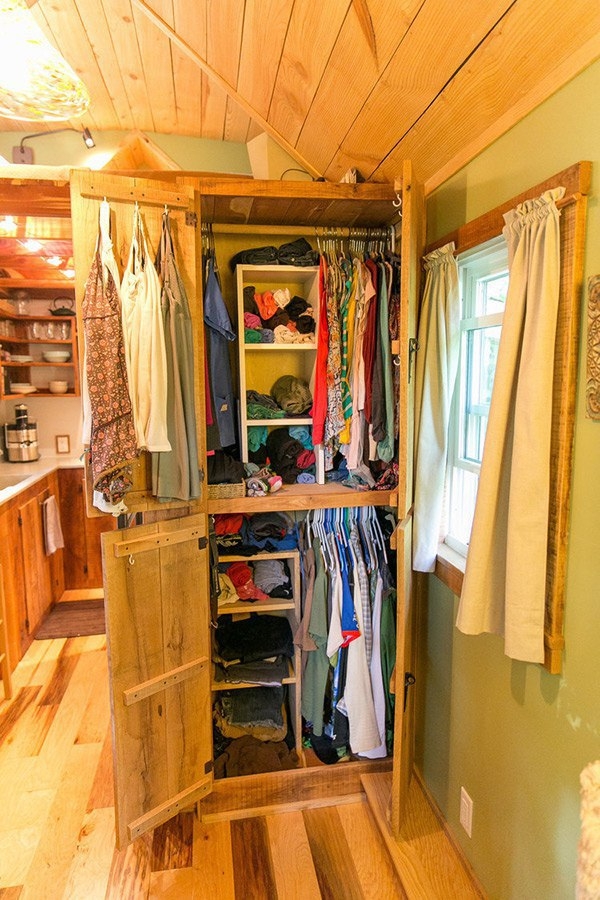 Интерьер маленького дачного домика