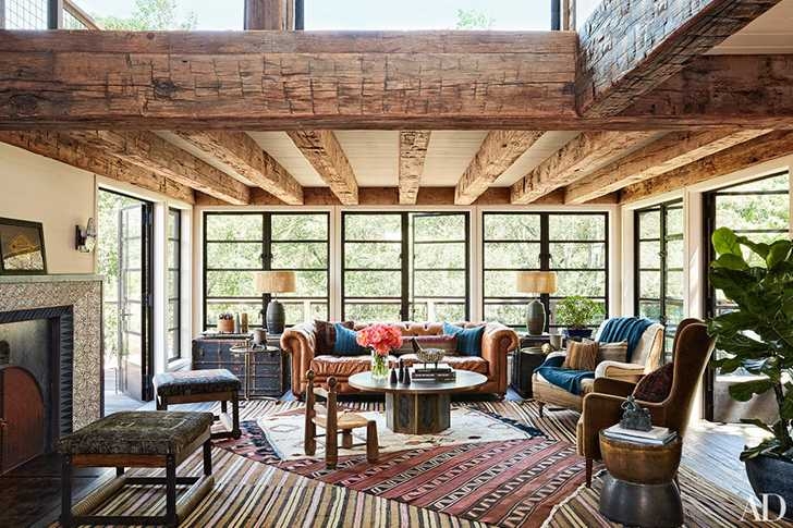 Стиль кантри и этнический стиль в доме на холме