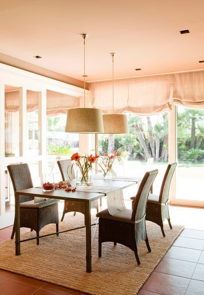 Интерьер дома в светлых тонах Интерьер дома в светлых тонах