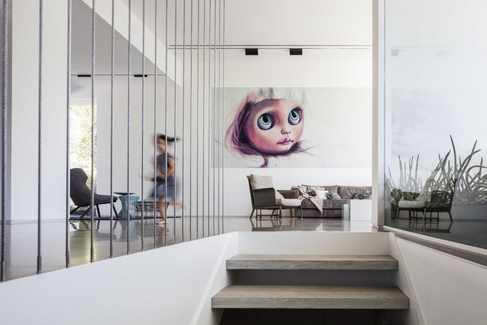 Чёрно-белый дом в Тель-Авиве