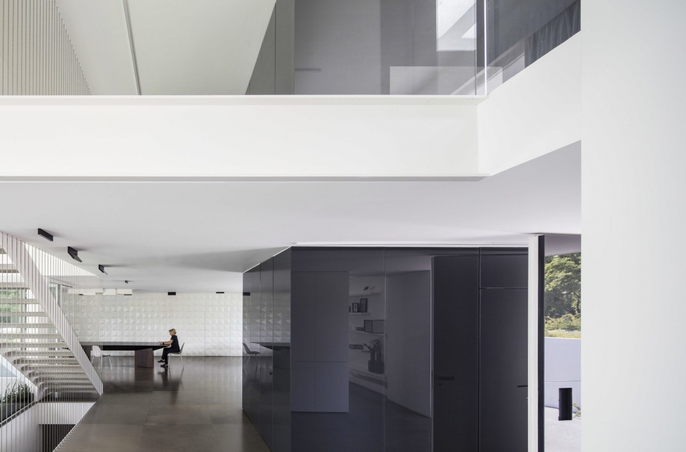 Чёрно-белый дом в Тель-Авиве