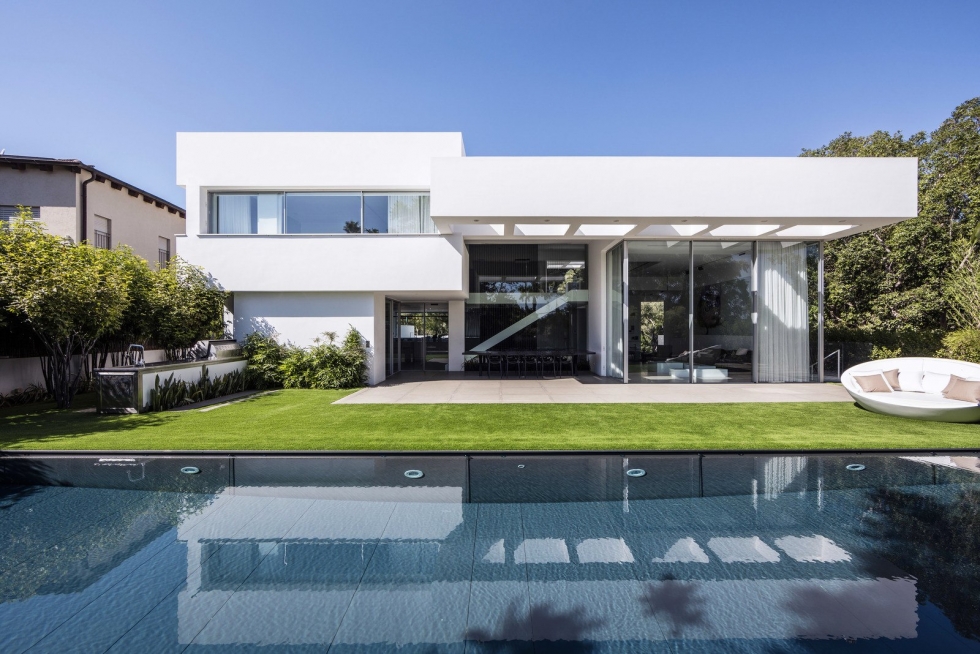 Чёрно-белый дом в Тель-Авиве