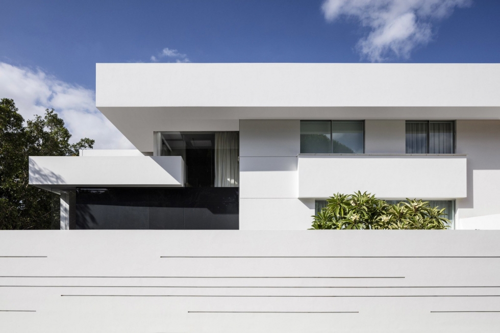 Чёрно-белый дом в Тель-Авиве