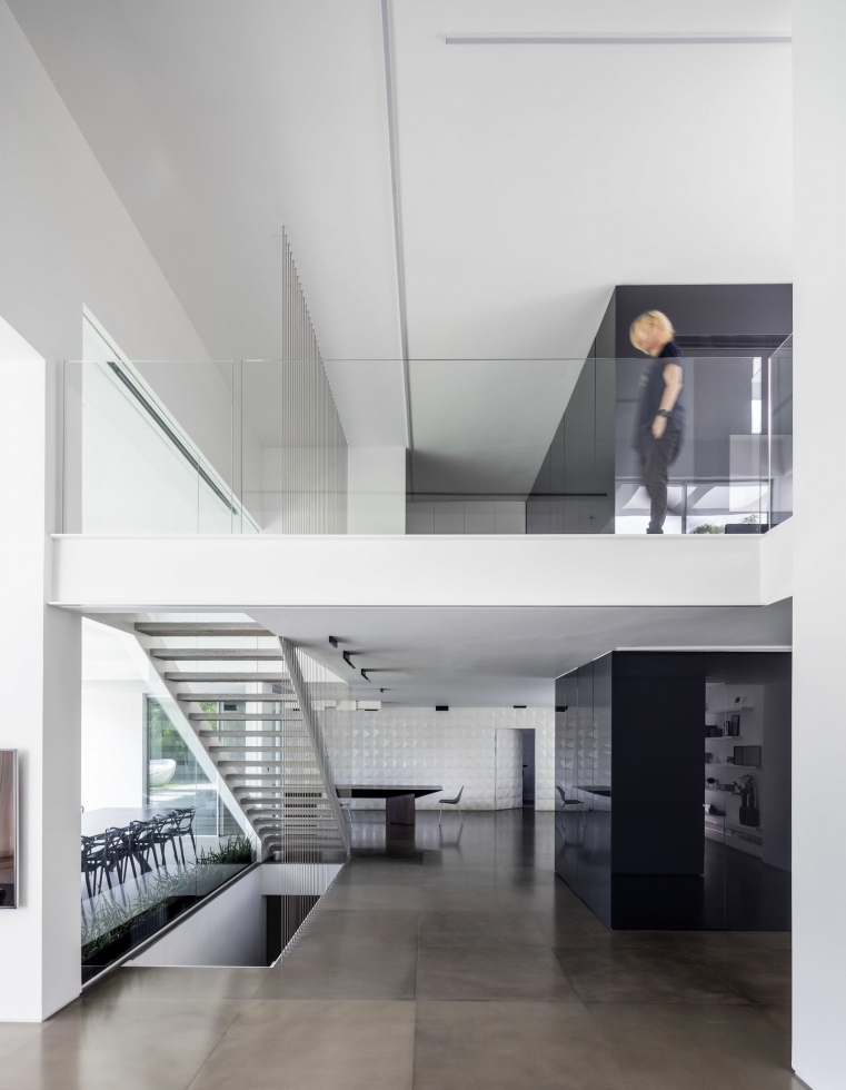 Чёрно-белый дом в Тель-Авиве